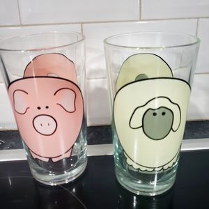 Vintage Set of 2 Farm Animals Glasses (2 Sides) Pig Sheep Barnyard Party Bar